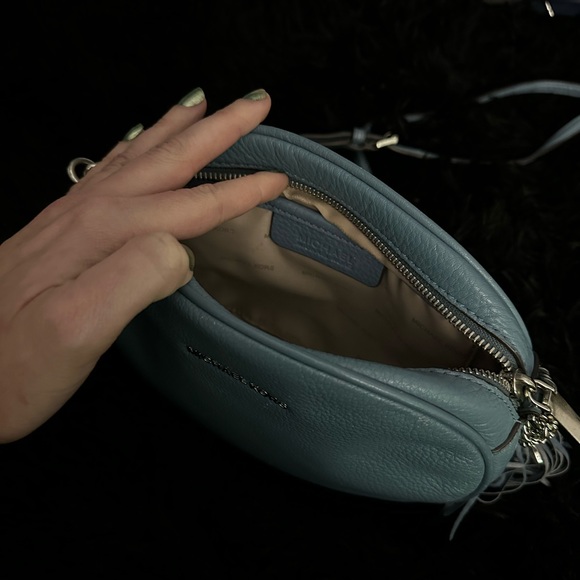 Micheal Kors Blue Leather Purse - Picture 12 of 12